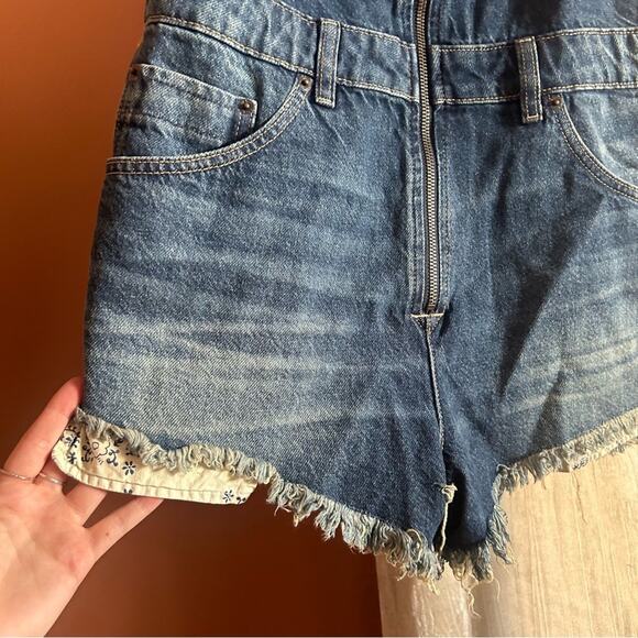 Free People Sunkissed Denim Short Overalls‎ Zip Front Jean Shortalls NEW Size 29 - Picture 3 of 7